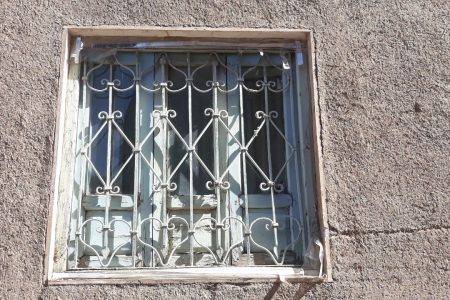 مجموعه‌ای زیبا از پنجره‌های فلزی